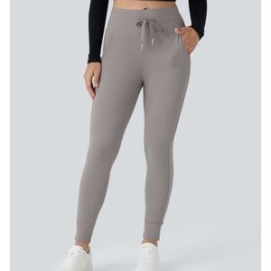 Halara SoftlyZero High Waisted Pocket Plain Full Length Joggers Medium Petite